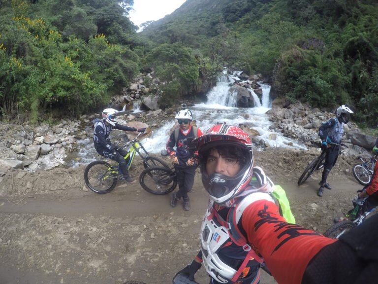 Aventura en Bicicleta – Cascadas
